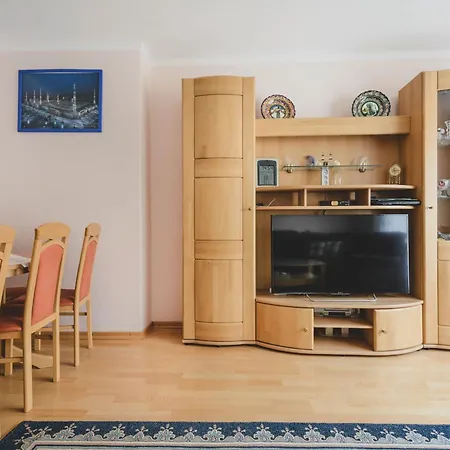 House In Mittelfeld Near Exhibition Centre * Hannover